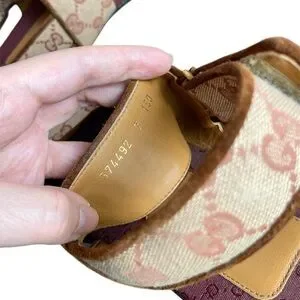 Gucci | Shoes | Gucci Monogram Flats Strappy Canvas Sandals  display picture 1